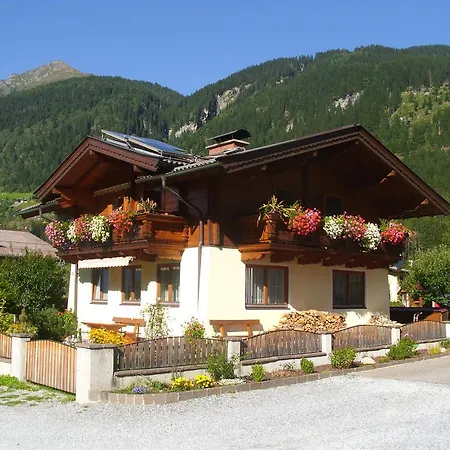 Haus Grutschnigg Apartman *